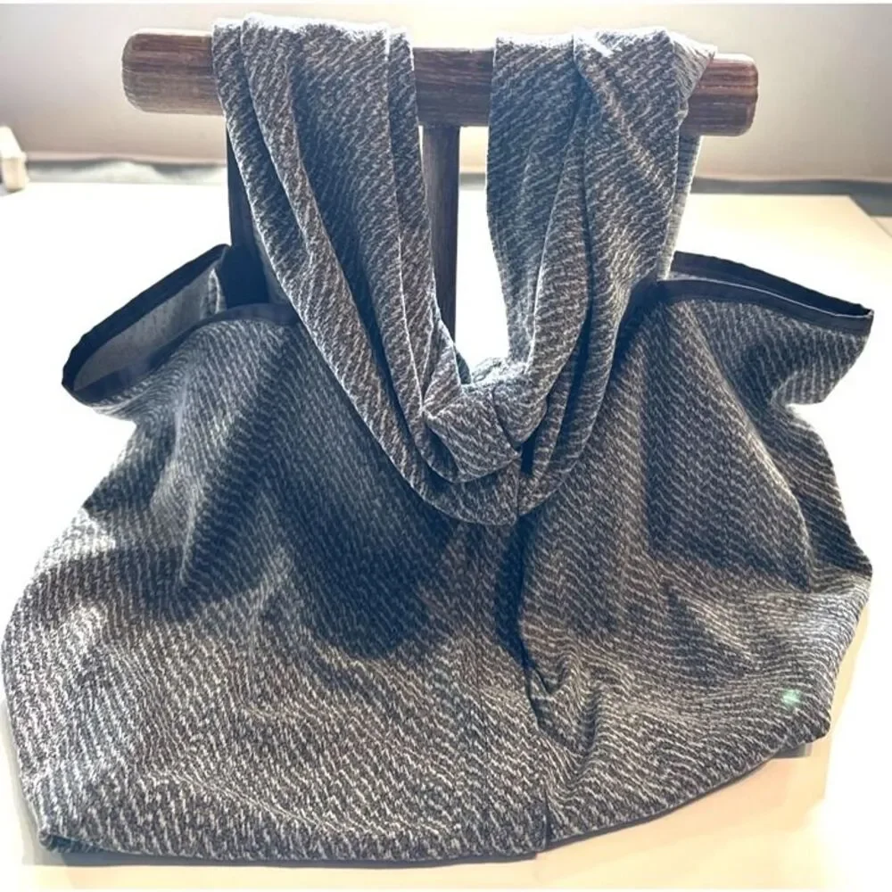 Lululemon Vinyasa WomensConvertible Wrap Scarf Grey Color Herringbone Pattern